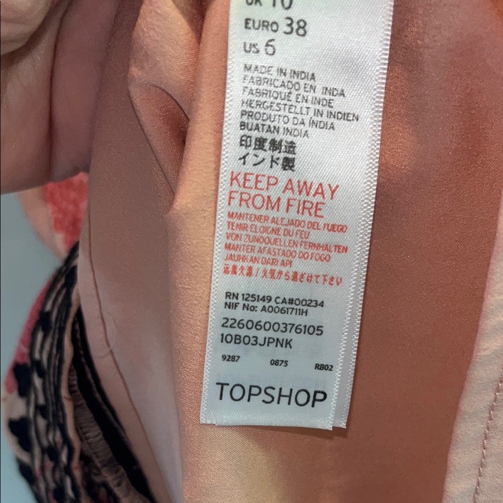 NWOTs TopShop Pink and Black Floral Lightweight Dress  Woman Size 6 - Picture 11 of 13